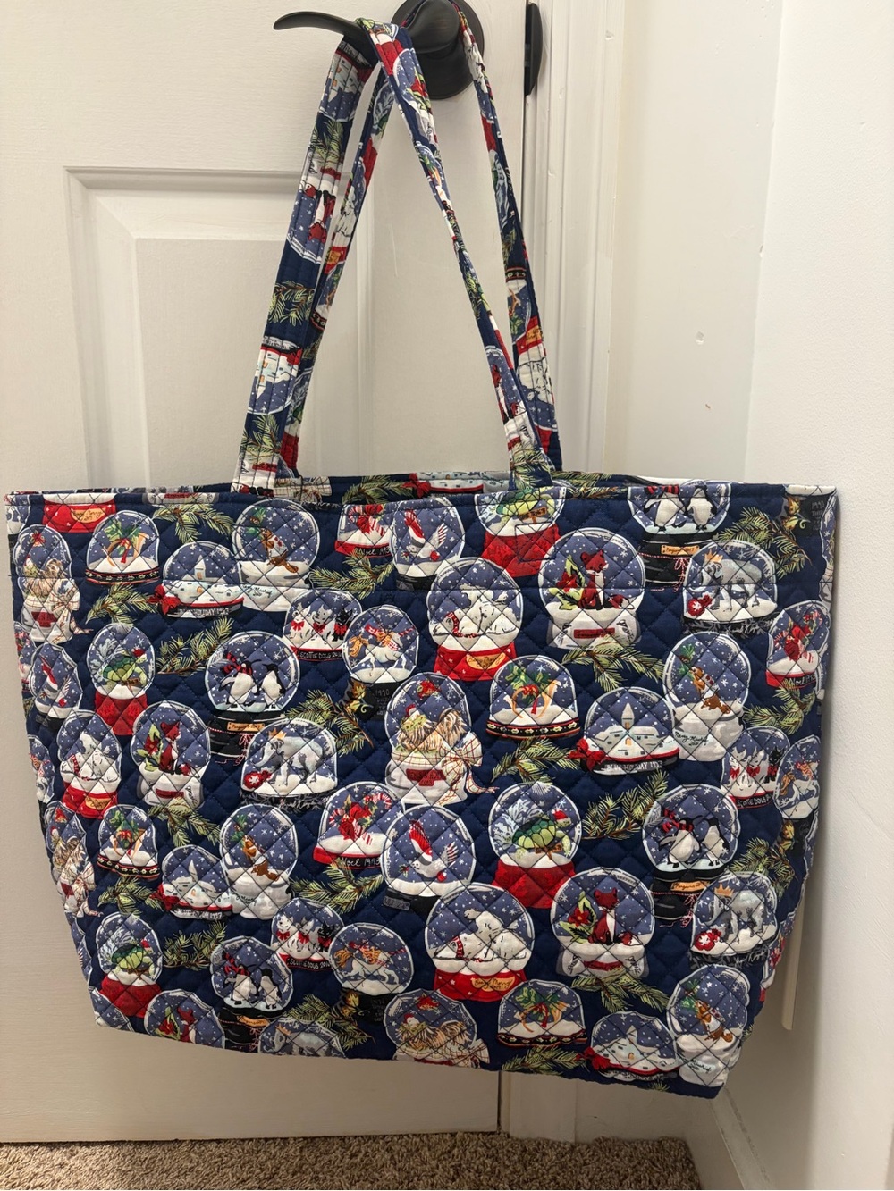 XL Vera Bradley Navy Quilted Holiday Snowglobe Tote and Matching Pouch NWT